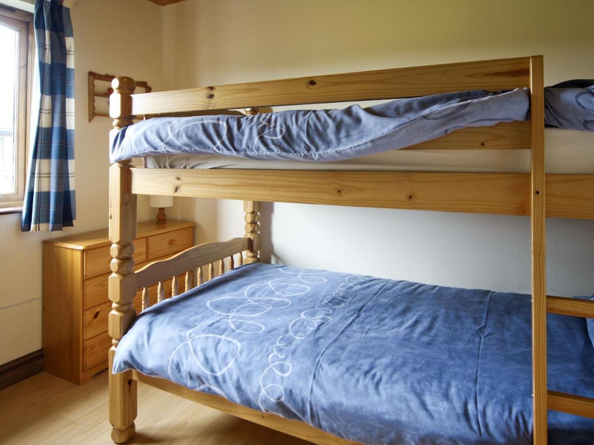 Woodside Lodge - Hw7520 Penybont Екстериор снимка
