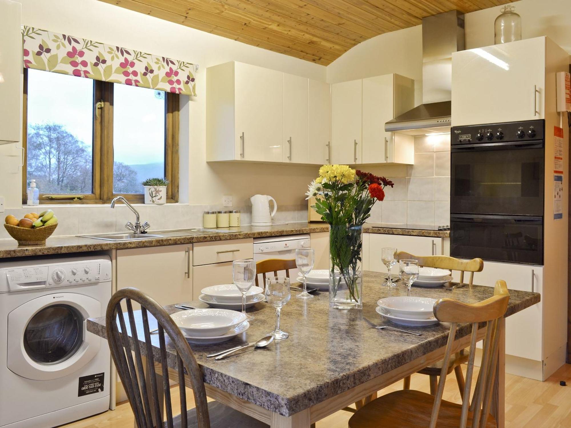 Woodside Lodge - Hw7520 Penybont Екстериор снимка